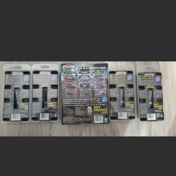 SPIN MASTER Swypeout Battle Racing PC Game Bundle with digital upgrade cards - Picture 4 of 11
